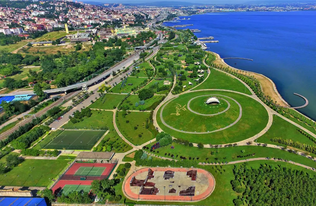 İzmit Sekapark Uçurtma Tepesi