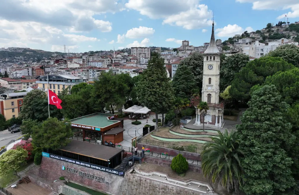 İzmit Saat Kulesi