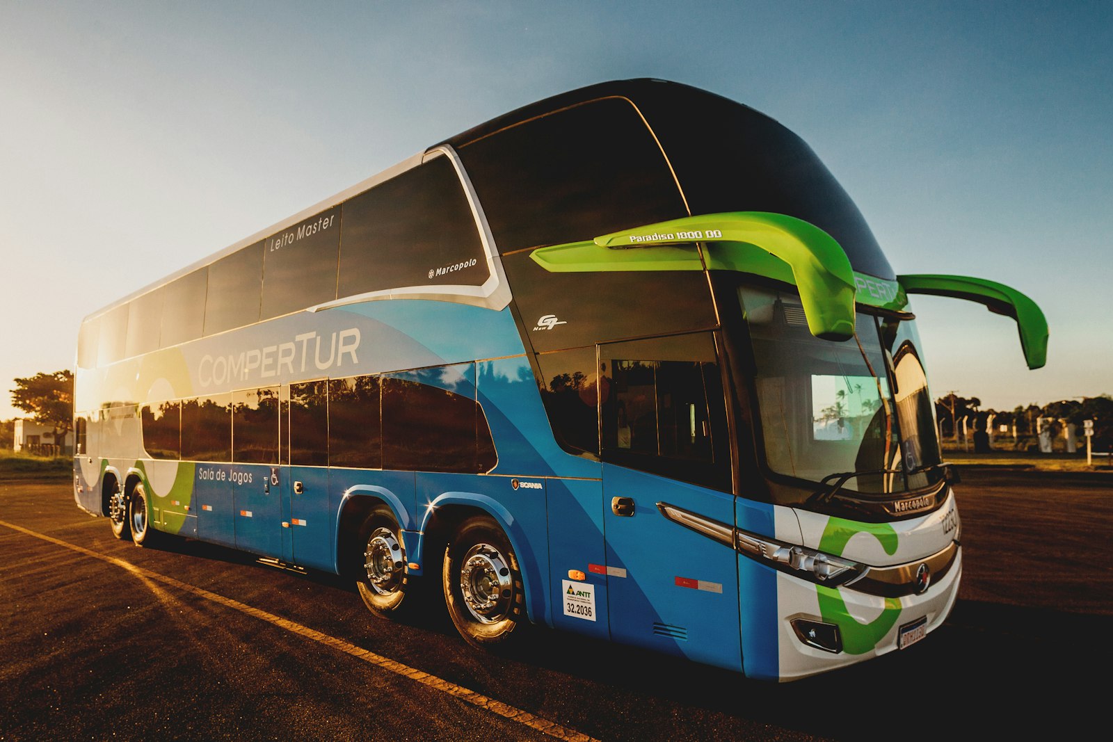 Personel taşıma servis minibüsünde profesyonel şoför